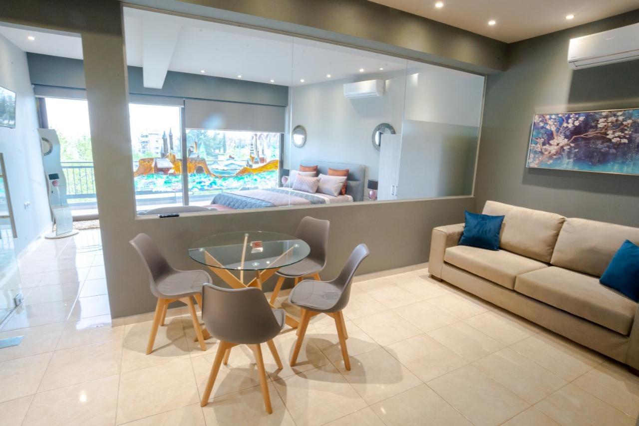 River City Studio Larissa Extérieur photo